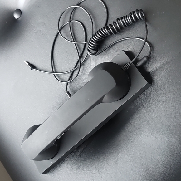 Retro Telephone for Cellphone - Picture 1 of 3